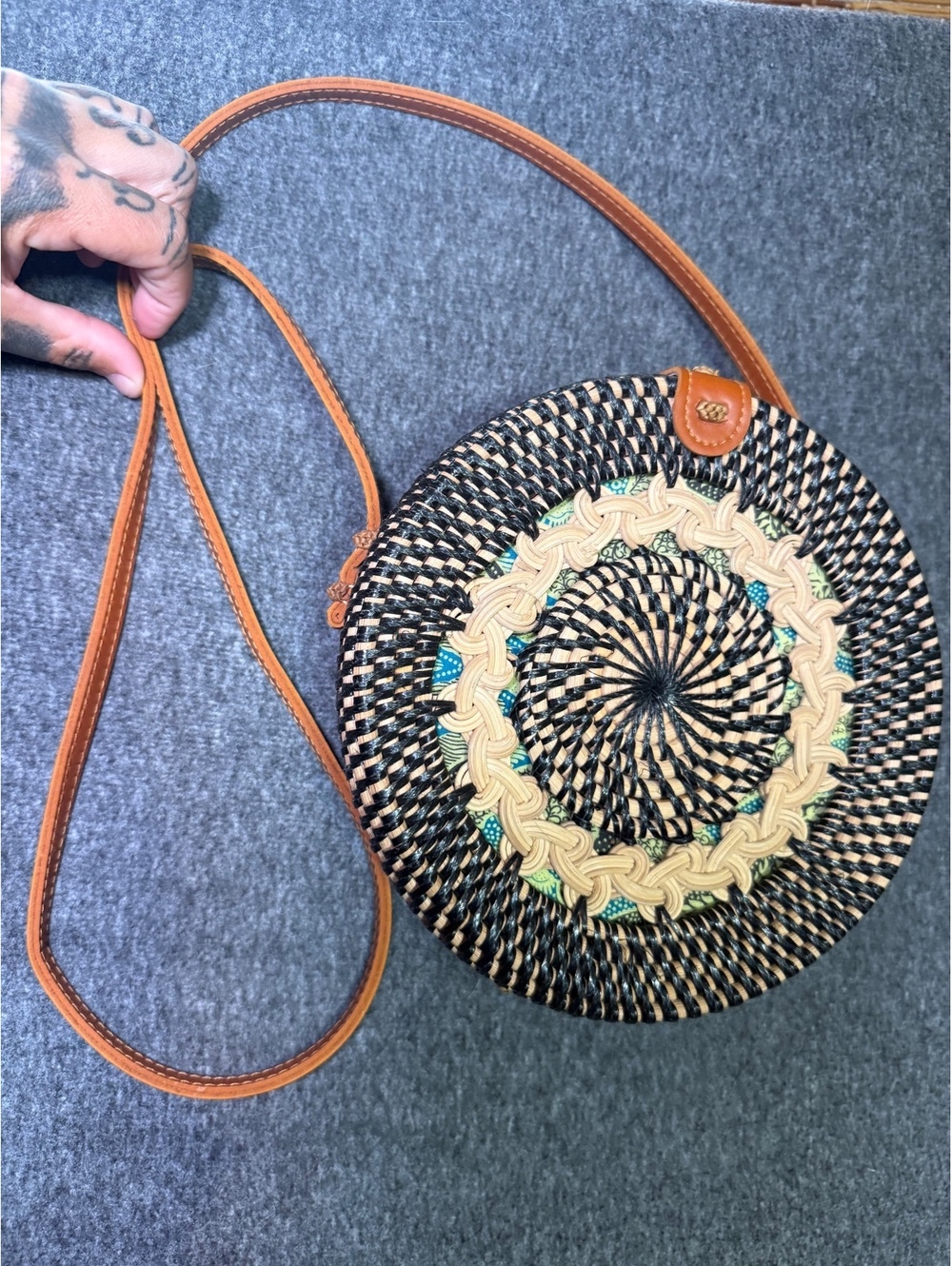 Round multicolor Rattan Handbag - Picture 8 of 11